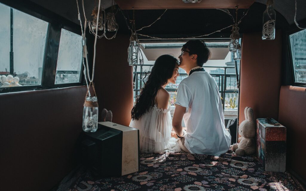 結婚詐欺の兆候に気づくためのポイントは？