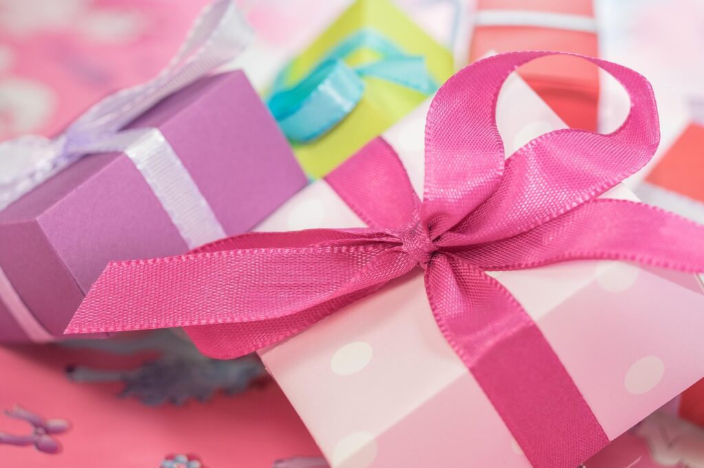 プレゼント要求の恋愛詐欺、どれがいい？