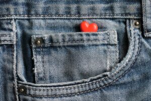 弁護士に依頼する費用はどれくらい？恋愛詐欺の相談におすすめの弁護士は？